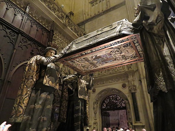 132-Могила Христофора Колумба, Кафедральныи собор в Севилье